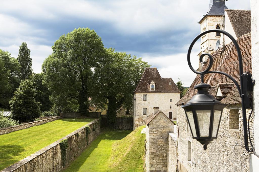 Chateau De Gilly Exterior photo